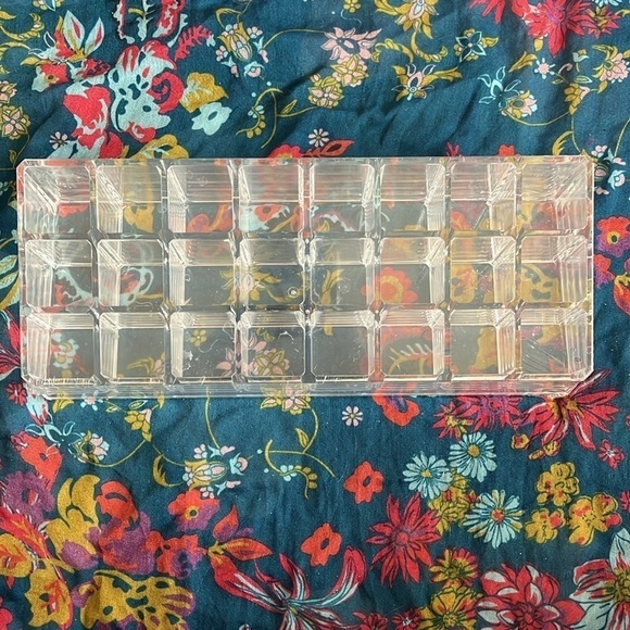 Brand New Set of Makeup Brushes Glass Jar of Beauty Blenders Lipstick Holder - Picture 12 of 16